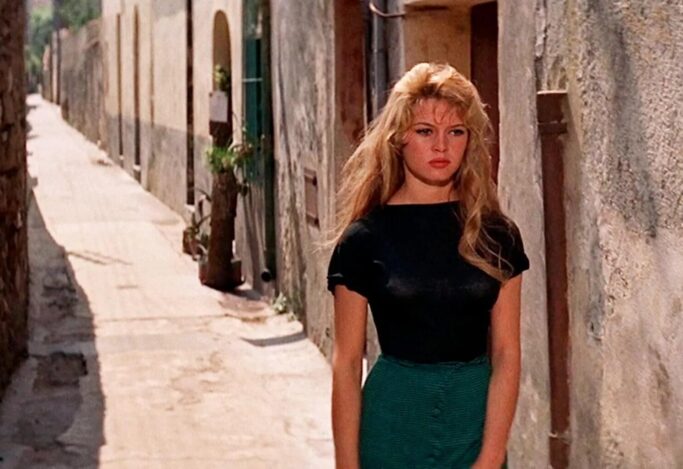 И Бог создал женщину